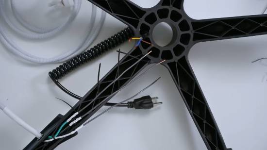 800X3D+4060塞进电竞椅！麻将胡了app椅子变电脑：博主把9(图4)
