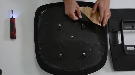 800X3D+4060塞进电竞椅！麻将胡了app椅子变电脑：博主把9(图5)