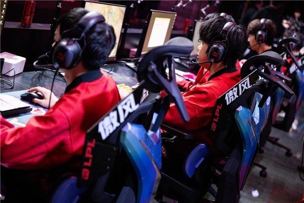 业赛指定用椅 傲风G7凭啥这么火麻将胡了明星直播同款 英雄联盟职(图5)
